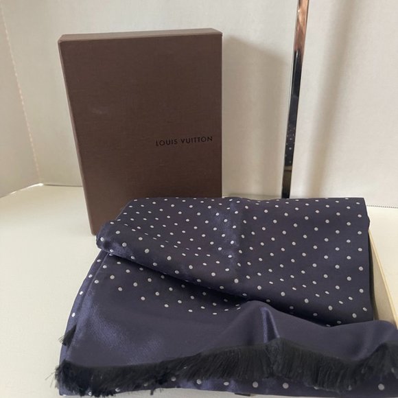 Louis Vuitton Monogram Logo Dot Scarf Navy White Polka Dots Unisex (69289) - Picture 1 of 5